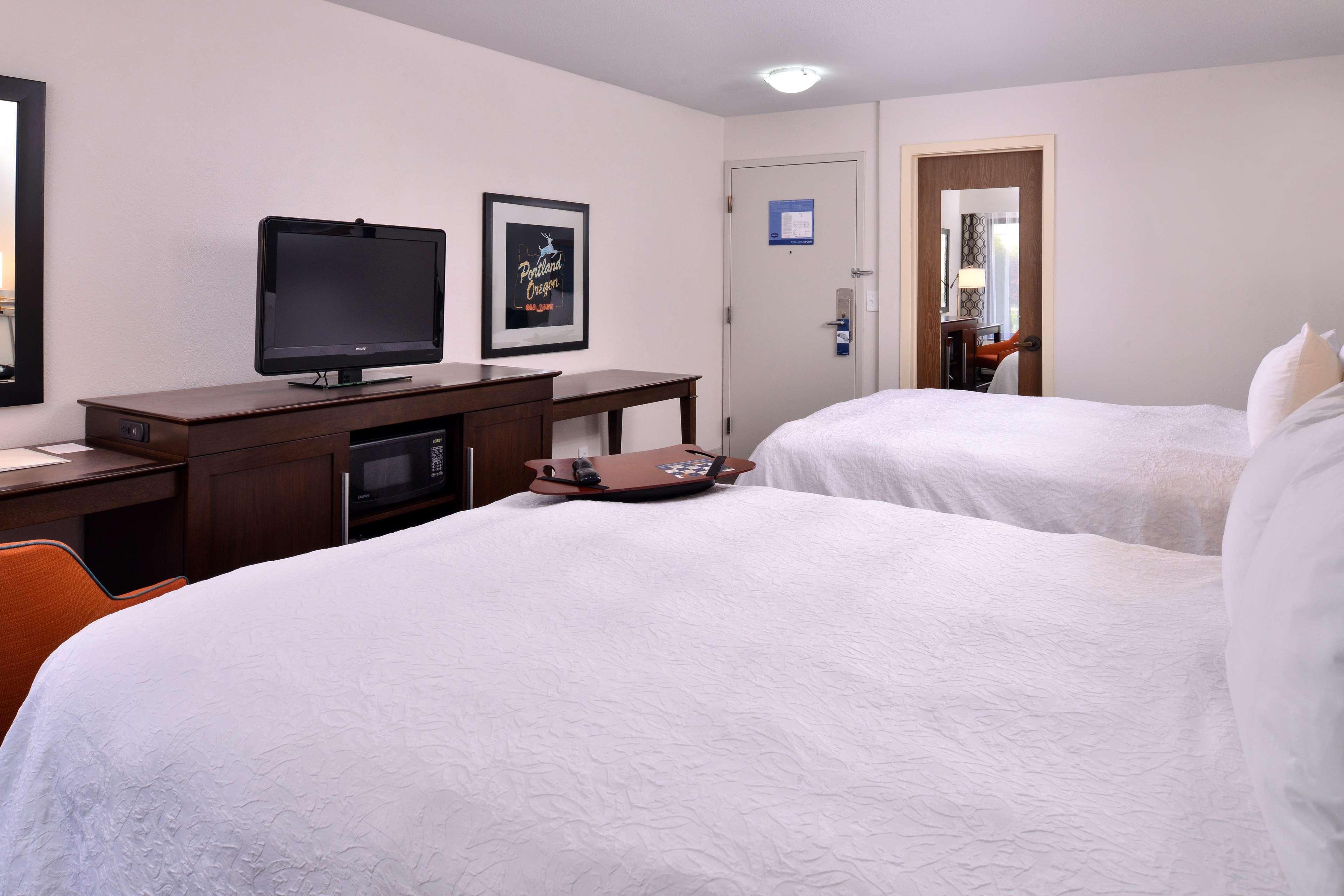 Hampton Inn Portland East Fairview Екстер'єр фото